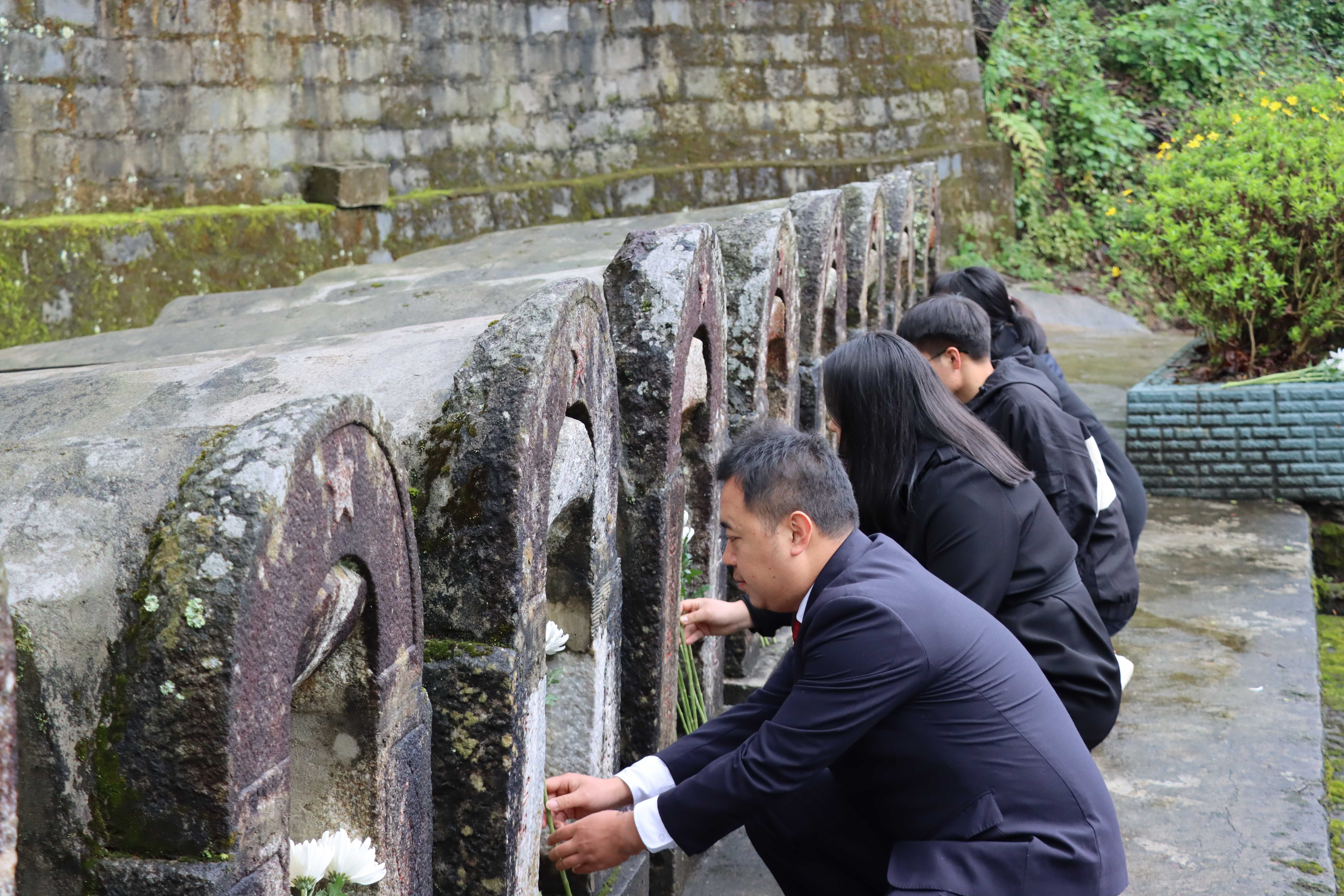 2024年清明節(jié)祭奠英烈活動(dòng)